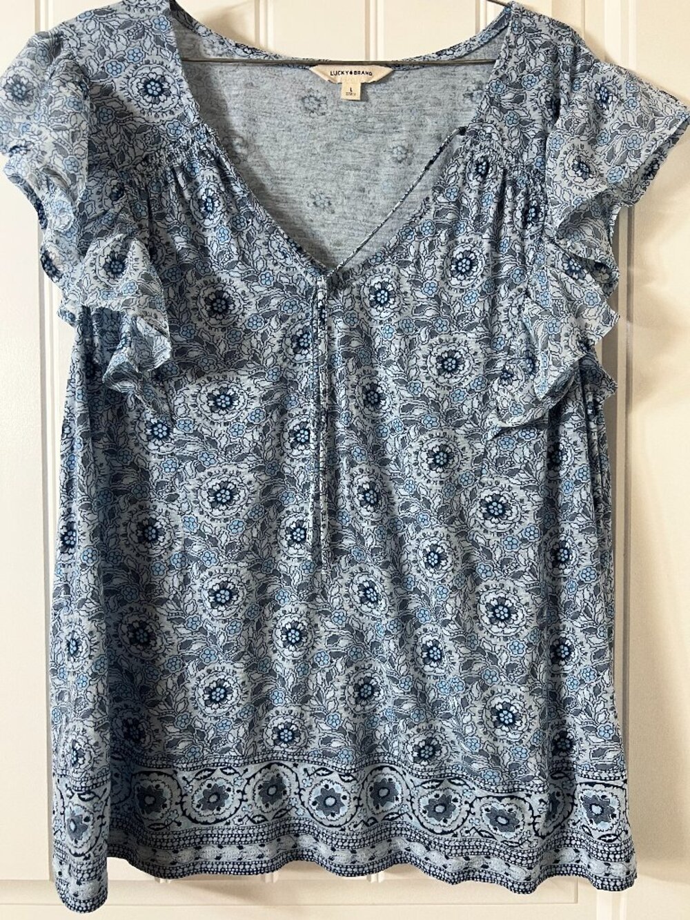 Lucky Brand Floral Medallion Boho Flutter Sleeve Knit‎ Blouse Blue Gray L